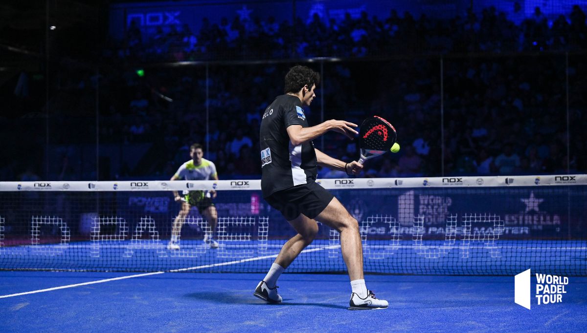 coello volea de reves