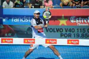 blocked volley padel